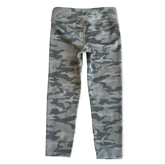 Athleta Girl • Gray Camo Printed Chit Chat Tight Leggings • Size XXL/16 - Picture 7 of 11